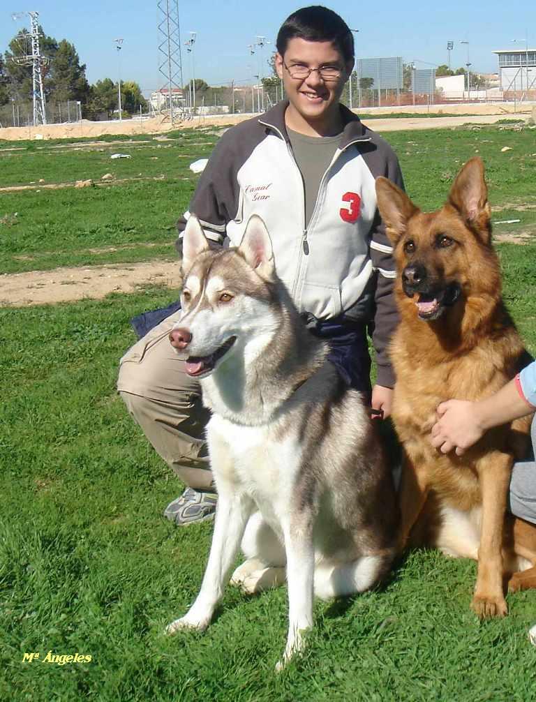 Recordando a Danko y a Karí­n, en la foto con Ángel